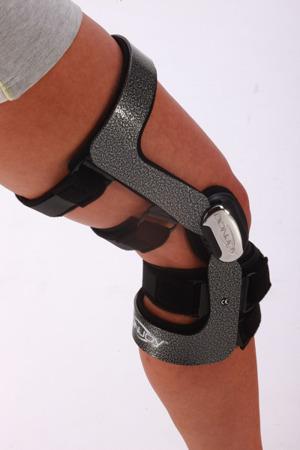 DONJOY Orteza funkcjonalna kolana ARMOR z zegarem FourcePoint
